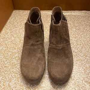 Dansko size 37 (fit like 7) Shirley Suede wedge ankle boot. New in box- comfy